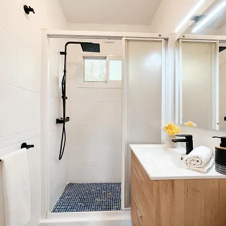 A Un Paso De La Playa Con Piscina Privada