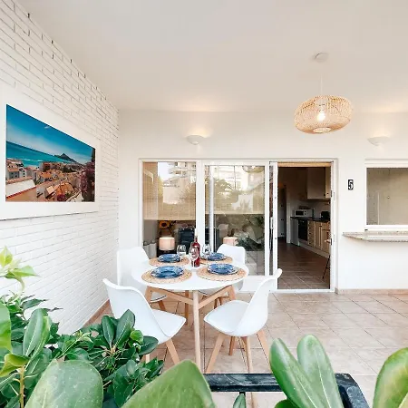 A Un Paso De La Playa Con Piscina Privada El Albir