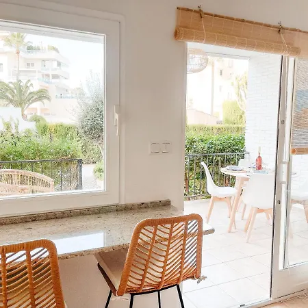 A Un Paso De La Playa Con Piscina Privada شقة البير