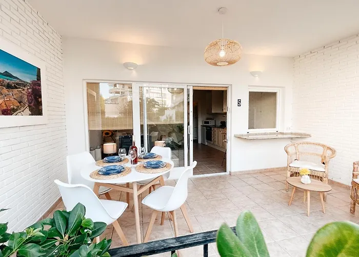 A Un Paso De La Playa Con Piscina Privada * El Albir